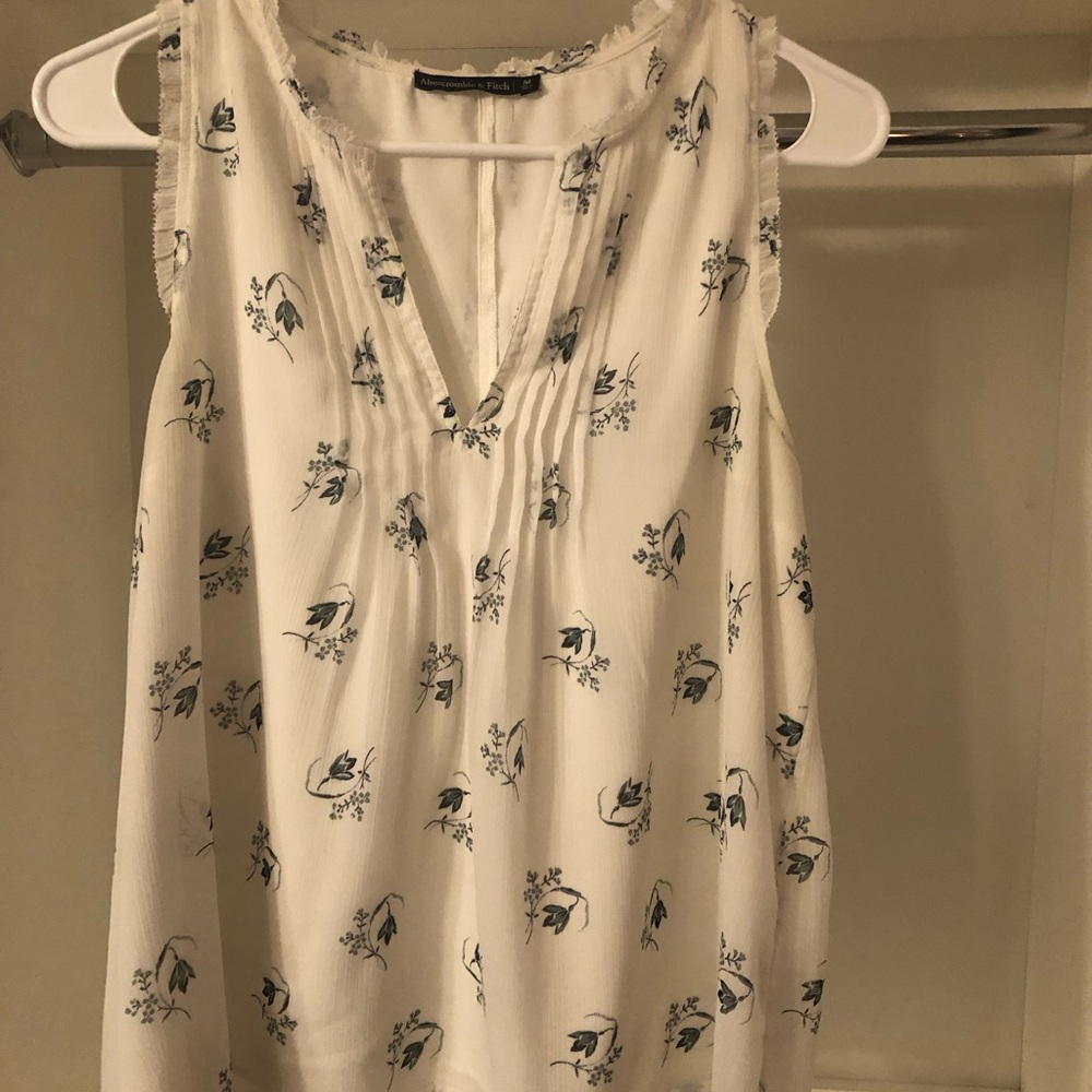Abercrombie& Fitch white contemporary casual tank top